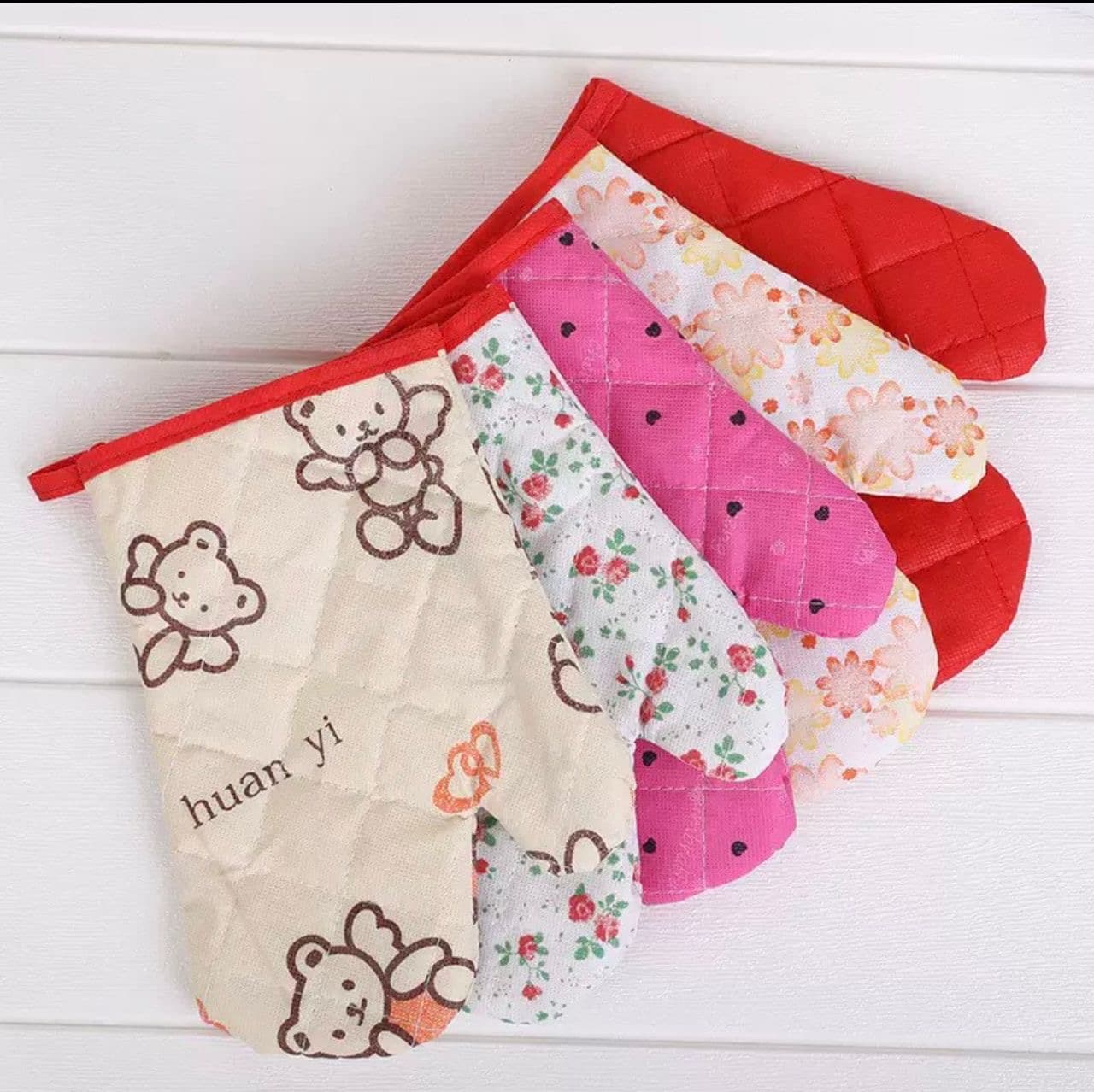 Oven Gloves product photo